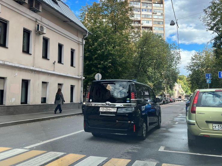 Почему россияне бросились скупать настоящие японские автомобили