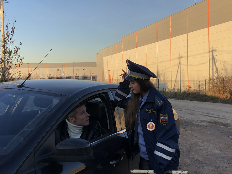 Могут ли в действительности сотрудники ГИБДД потребовать от пассажира предъявить документы