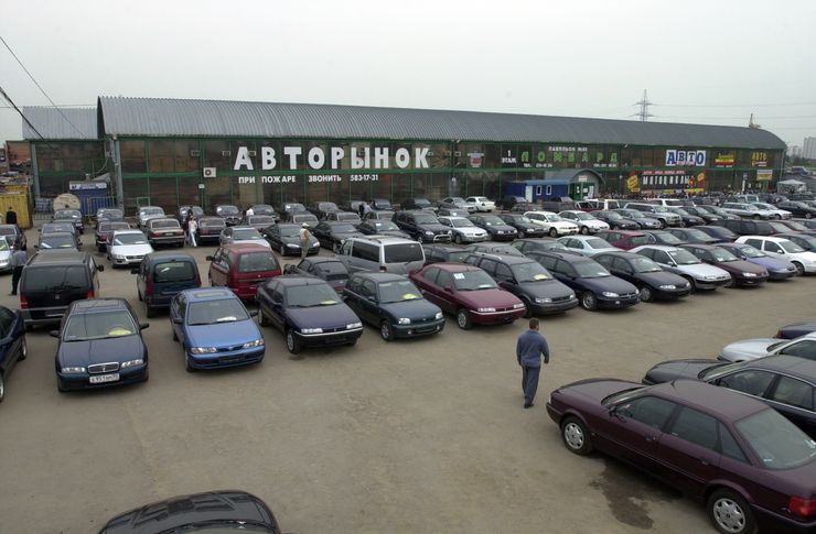 Три катастрофы, которые &laquo;светят&raquo; авторынку России в 2023 году