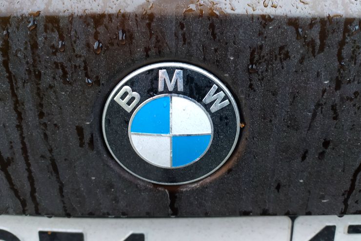Как ушлые россияне элегантно обманывают &laquo;мозги&raquo; новых Mercedes и BMW