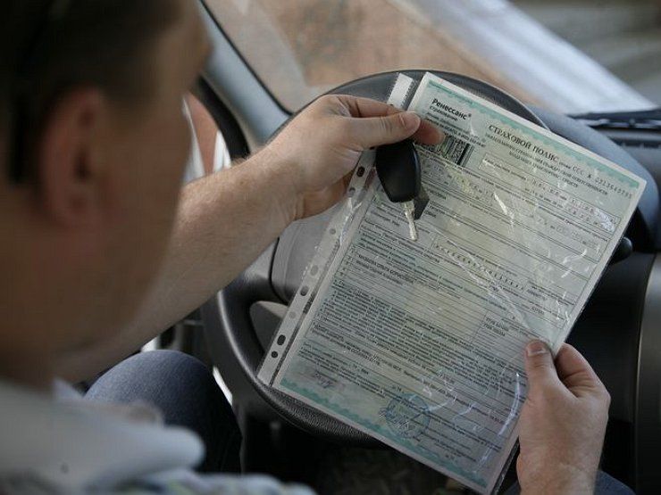 Могут ли сотрудники ГИБДД фотографировать &laquo;права&raquo; и СТС остановленного водителя