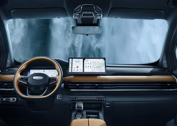 Geely запатентовала в России новейший семиместный кроссовер